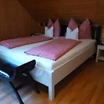 Penzion Martinihof Latschach ober dem Faakersee