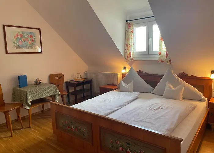 Värdshus Martinihof Latschach ober dem Faakersee