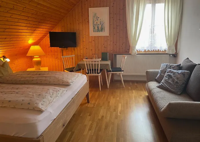 Penzion Martinihof Latschach ober dem Faakersee